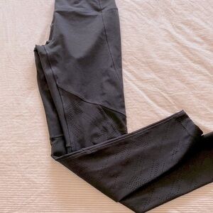 Mondetta yoga pants with mesh detail sz s